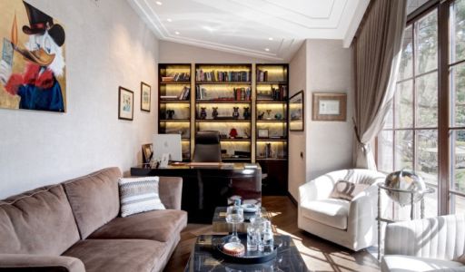 Стильный дом в Иславском