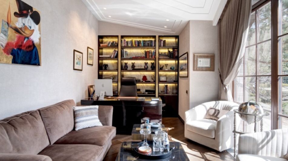 Стильный дом в Иславском