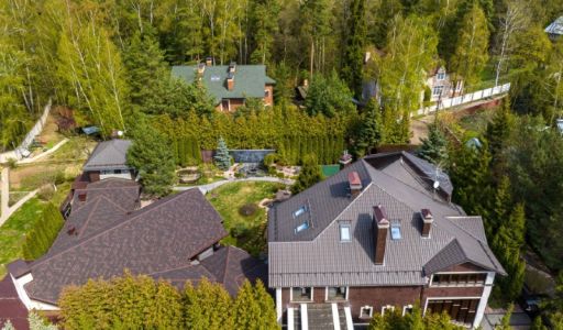 Стильный дом в Иславском