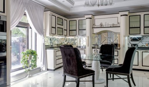 Стильный дом в Иславском