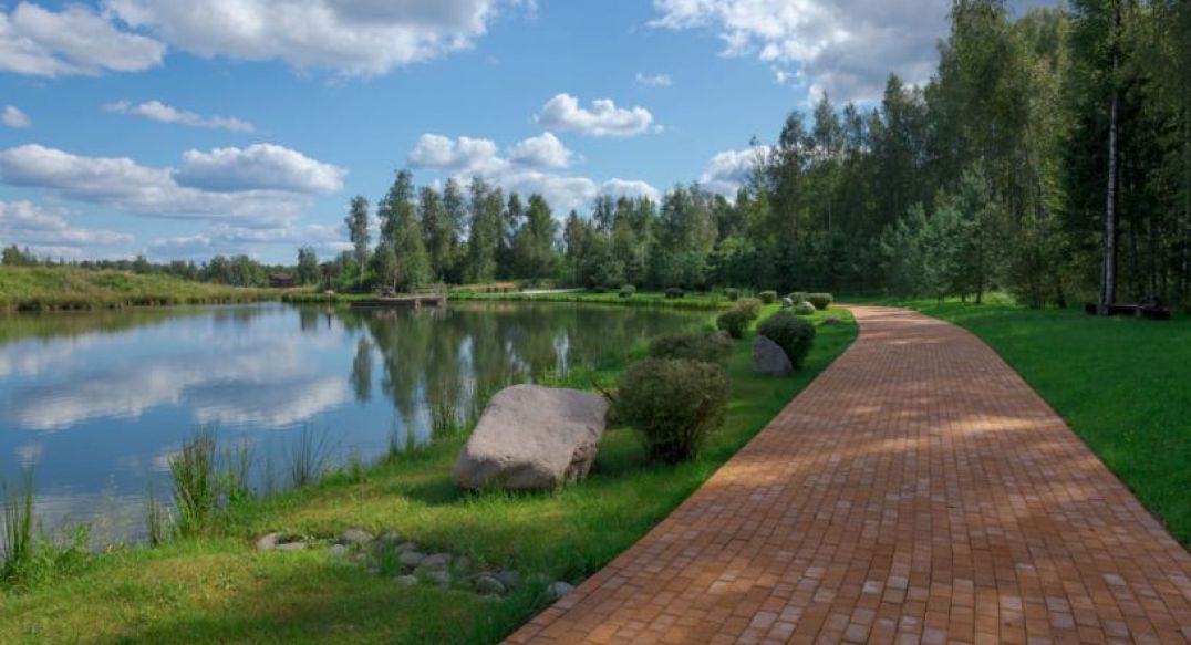 Эмеральд Вилладж