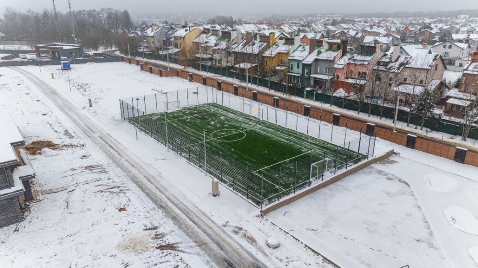 Одноэтажный дом у леса в Сходне