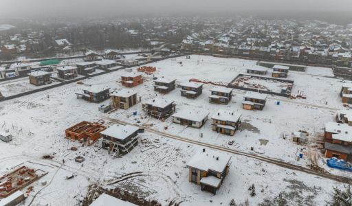 Одноэтажный дом у леса в Сходне