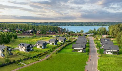 Участок у леса Резиденции Пестово
