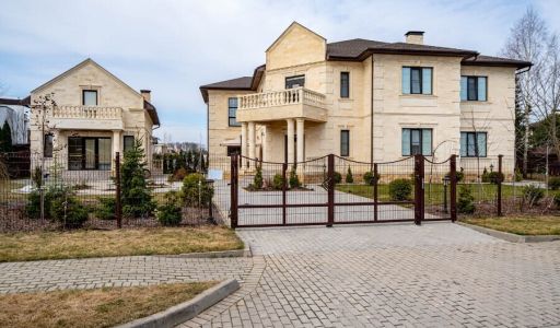 Светлый дом в КП Новорижский