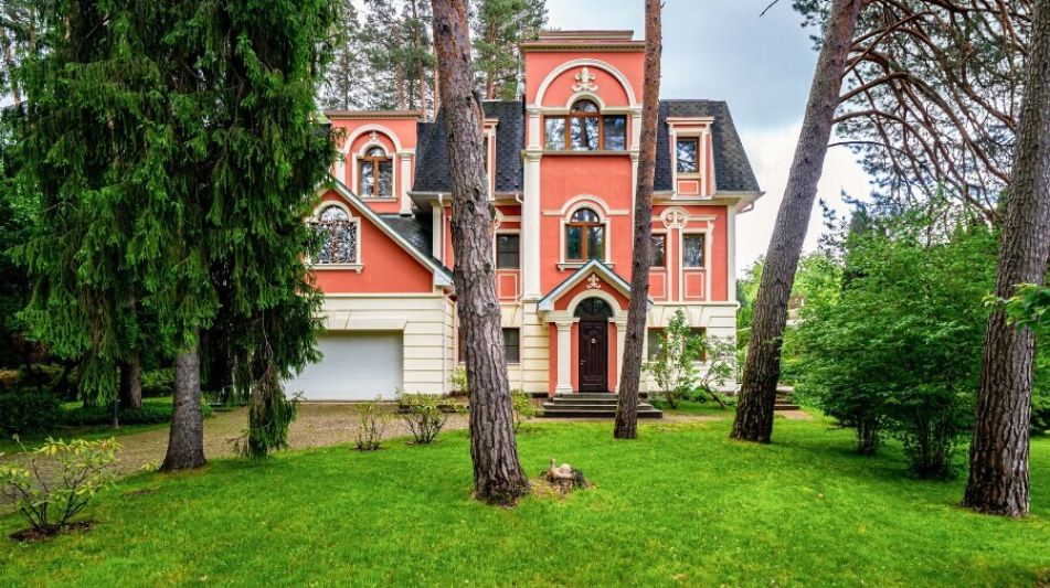 Дом в КП Корабельные сосны