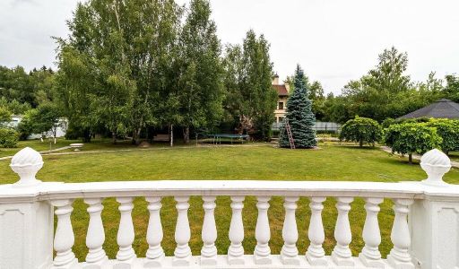 Классический дом в КП Ларюшино-2