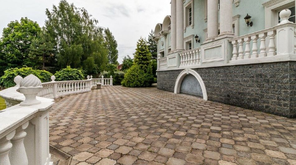 Классический дом в КП Ларюшино-2