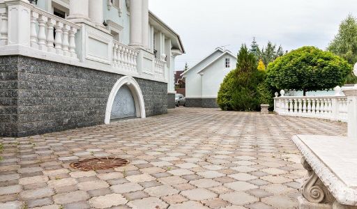 Классический дом в КП Ларюшино-2