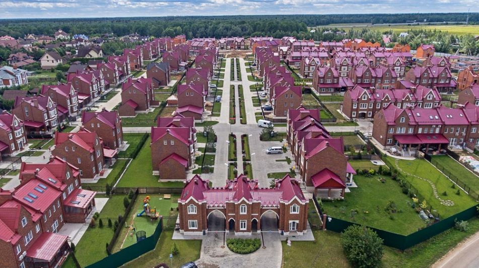 Дом без отделки в КП Британика