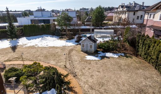 Дом на просторном участке Пестово