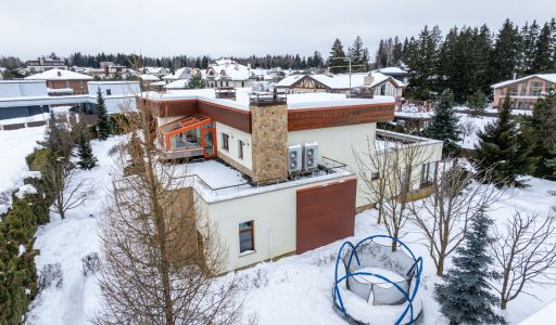 Дом на просторном участке Пестово