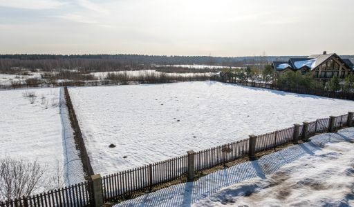 Участок у озера в КП Павлово-2