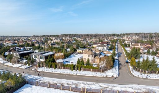 Участок у озера в КП Павлово-2