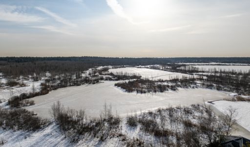 Участок у озера в КП Павлово-2
