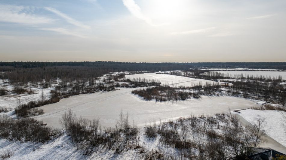 Участок у озера в КП Павлово-2