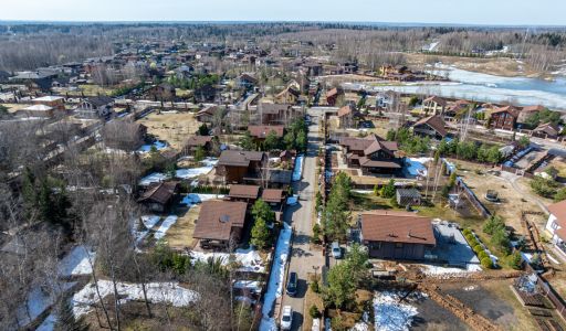 Участок у воды в Руза Фэмили Парк