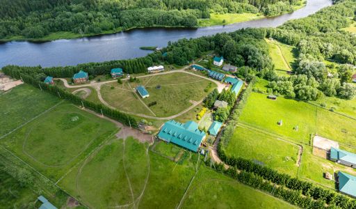 Поместье  на берегу реки Нерль