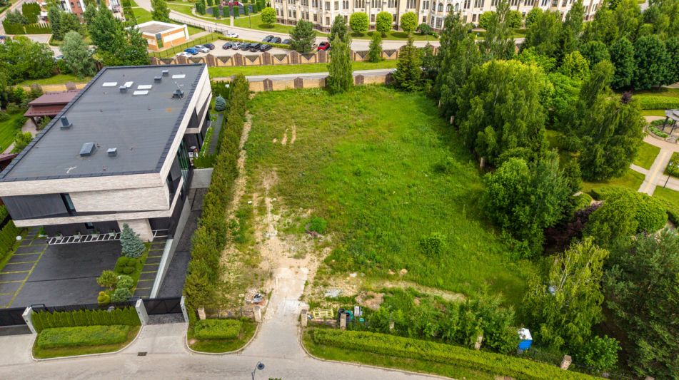 Участок в центре КП Гринфилд