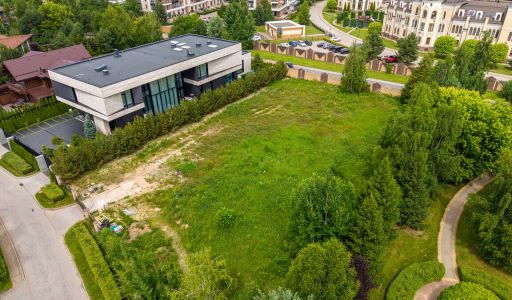Участок в центре КП Гринфилд