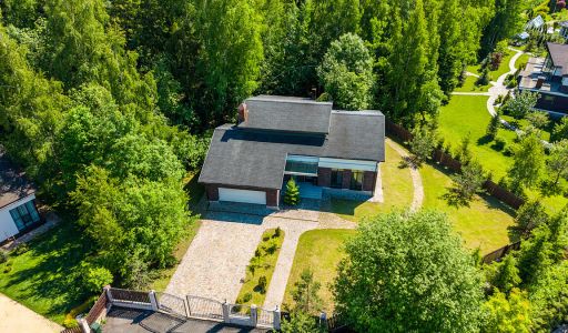 Дом на лесом участке в КП Пестово