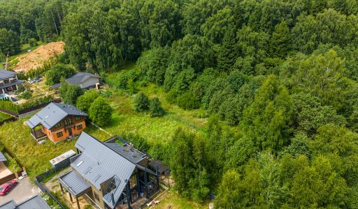 Участок в КП Лес и река