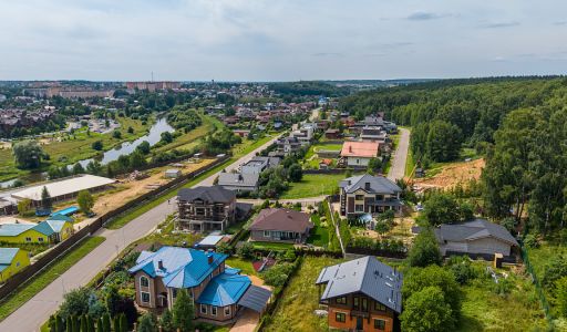 Участок в КП Лес и река