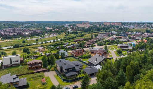 Участок в КП Лес и река