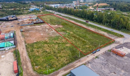 Участок под коммерцию в Карасино