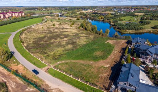 Участок у воды в Завидово Кантри