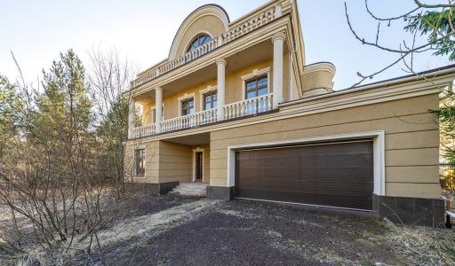 Дом в Новахово со своими соснами