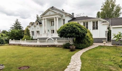 Готовая резиденция в Ларюшино-2