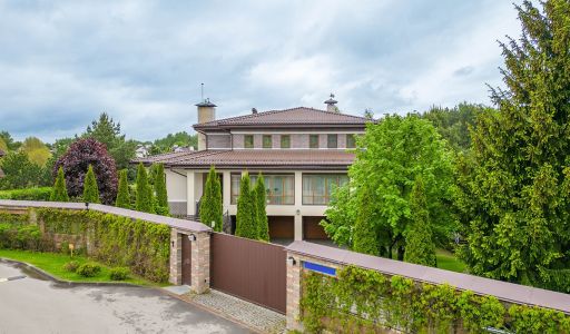 Дом у воды в КП Солнечная поляна