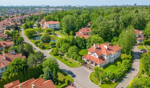 Вилла у озера в КП Новый Свет