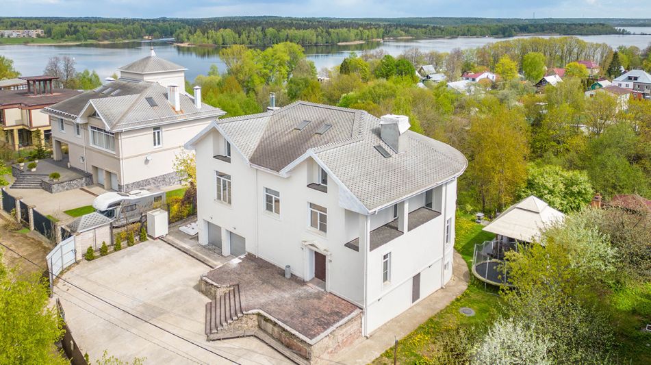 Дом в п Большая Черная