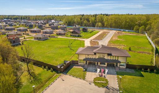 Рига Фэмили