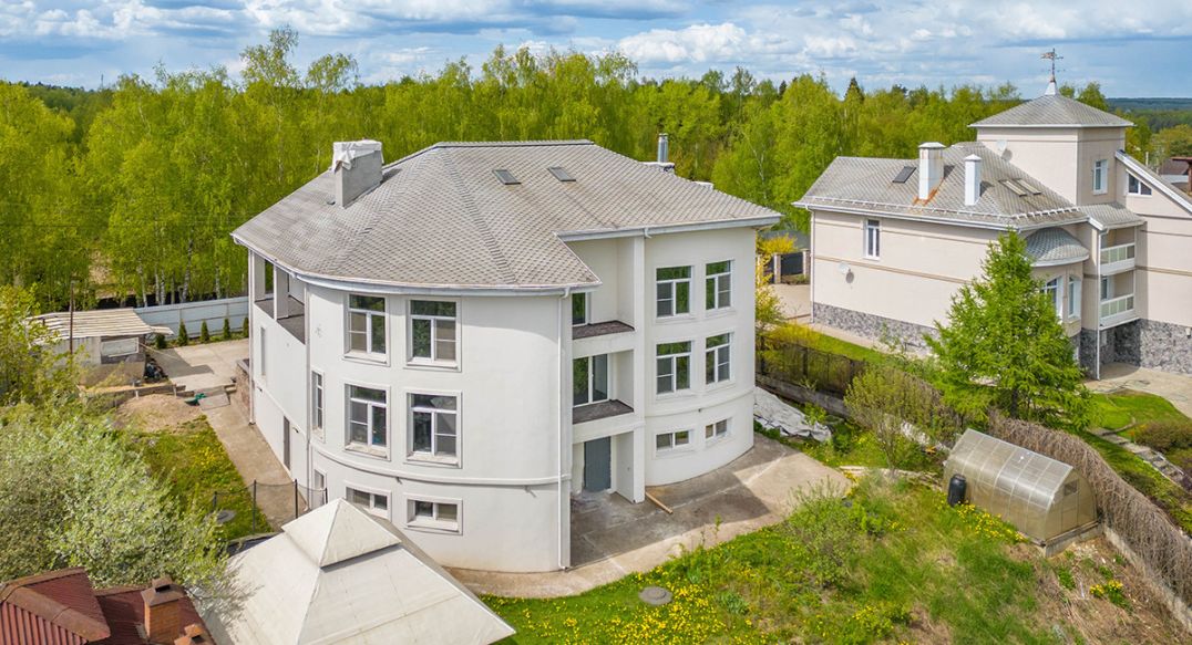 Большая черная