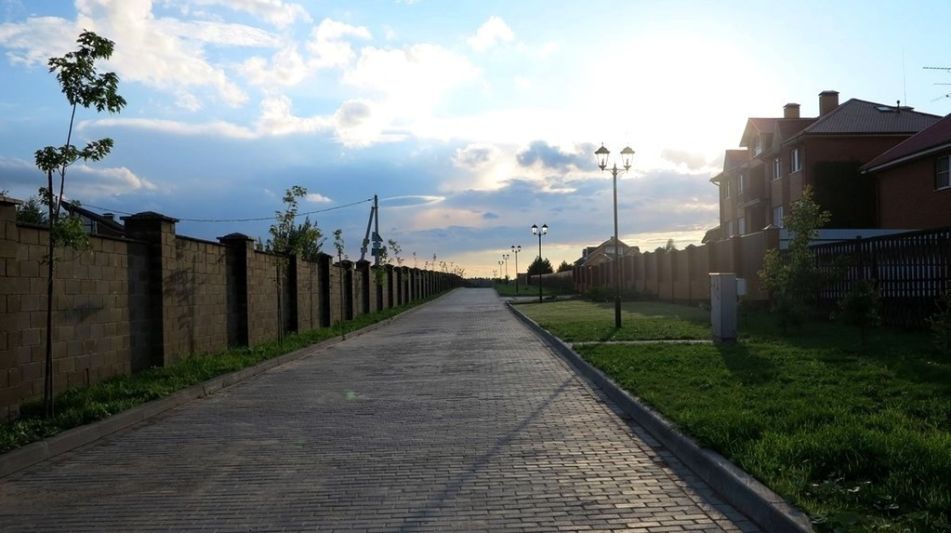 Участок на первой линии в КП Немо