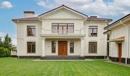 Дом под отделку в Ренессанс парке