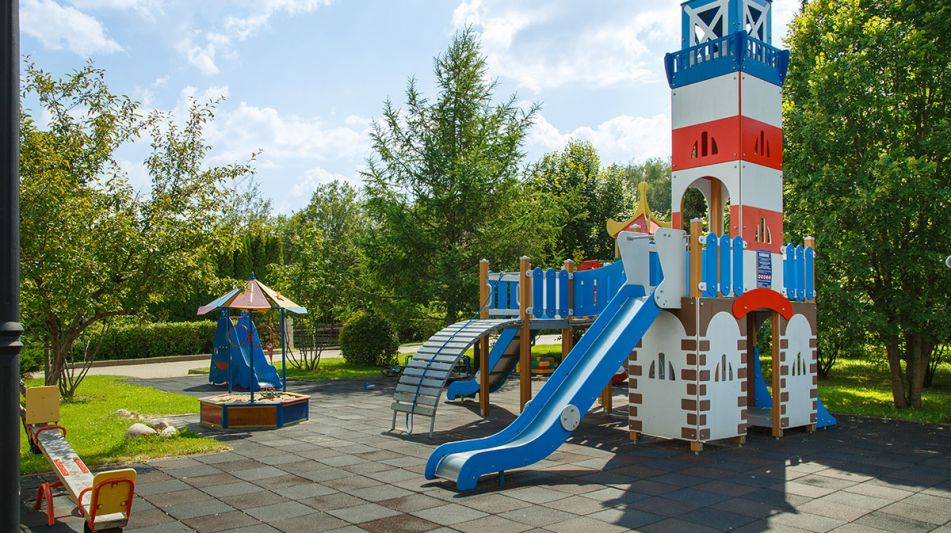 Дом у леса в поселке Риверсайд