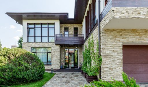 Дом с бассейном в КП Променад