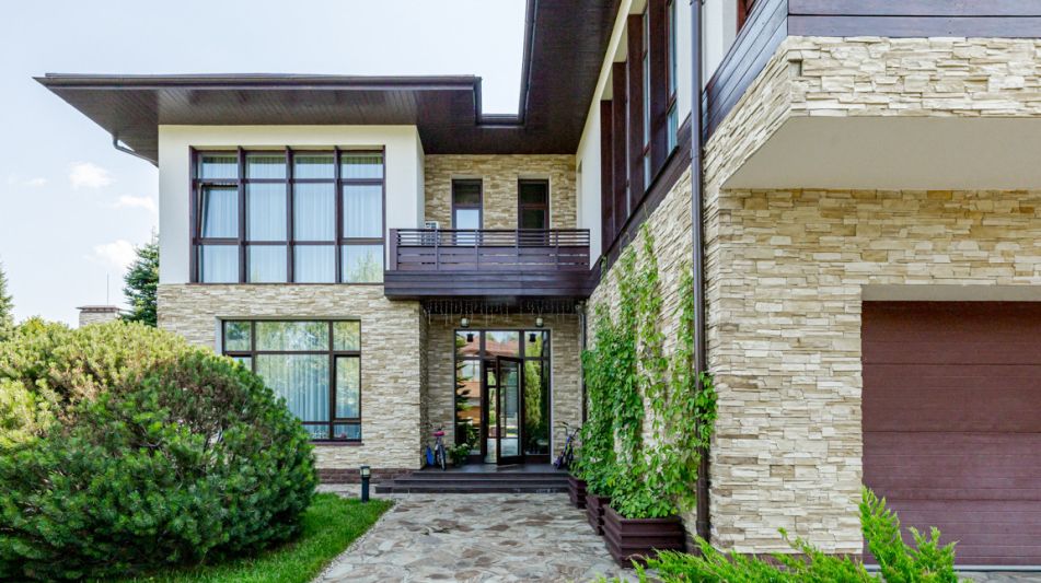 Дом с бассейном в КП Променад