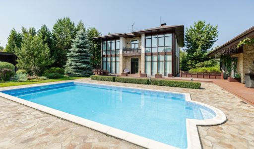 Дом с бассейном в КП Променад