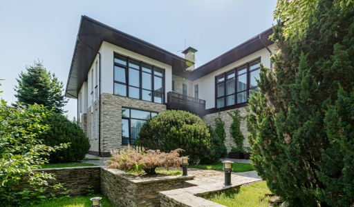 Дом с бассейном в КП Променад