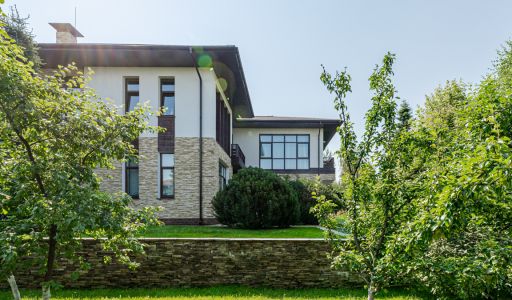 Дом с бассейном в КП Променад