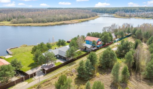 Дом первая линия Калязин