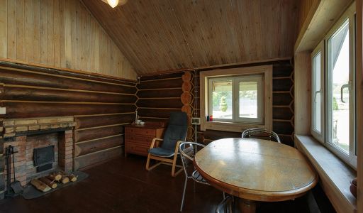 Дом на берегу Рыбинского водохранилища