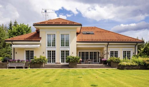 Дом с бассейном в Ивакино