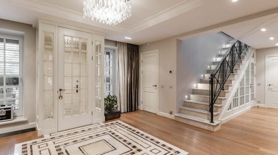 Дом с бассейном в Ивакино