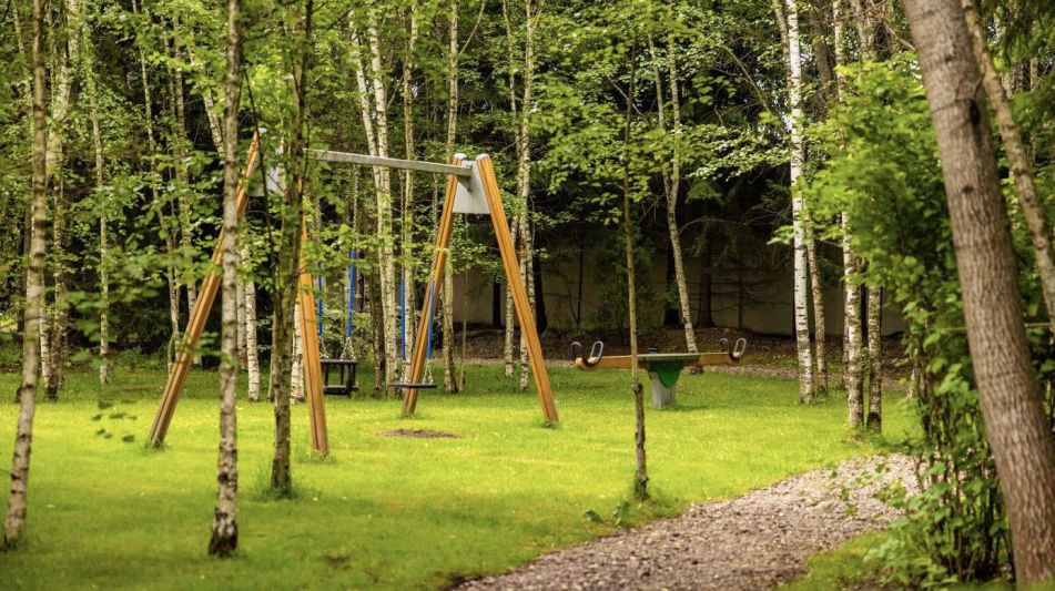 Дом с бассейном в Ивакино